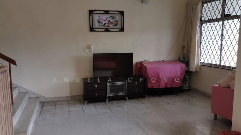 2-storey Terraced House for Rent in Taman Pelangi (Johor Bahru) - Angela Chong - Living Room - PropertyGuru.com.my