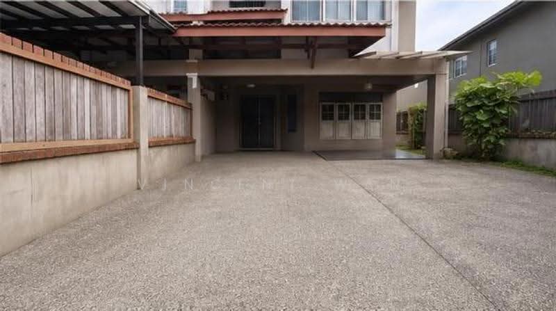 2-storey Terraced House for Sale in Petaling Jaya (Selangor) - Vincent Wan - Exterior - PropertyGuru.com.my