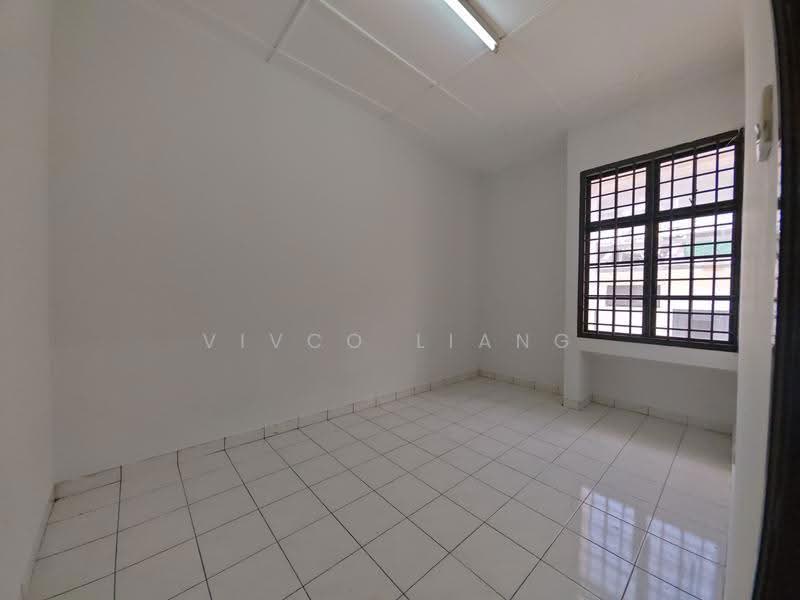1.5-storey Terraced House for Sale in Taman Molek (Johor Bahru) - Vivco Liang - PropertyGuru.com.my
