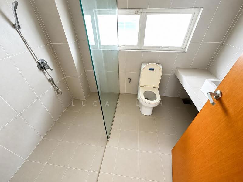 Bungalow House for Sale in Bandar Country Homes (Rawang) - Lucas Loh - Bathroom - PropertyGuru.com.my