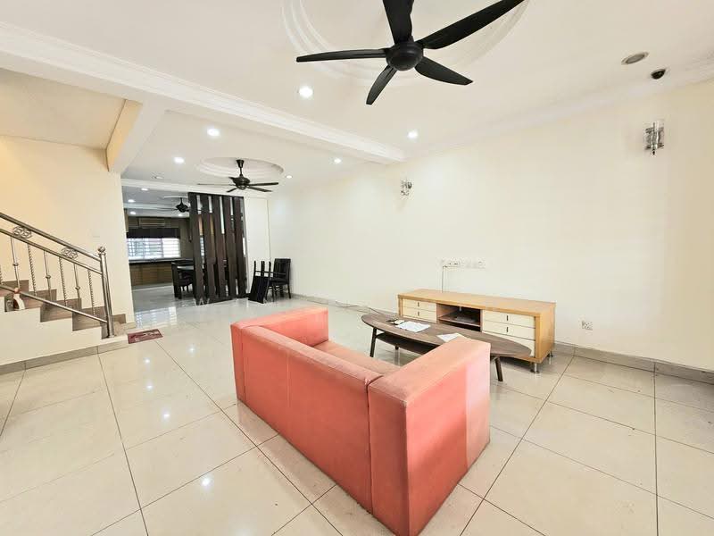 Rumah Teres 2-Tingkat untuk Dijual di TAMAN PUCHONG UTAMA (Puchong) - Wendy Chin - Living Room - PropertyGuru.com.my