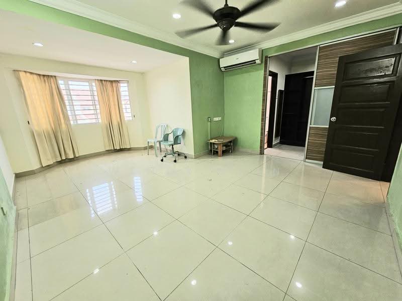Rumah Teres 2-Tingkat untuk Dijual di TAMAN PUCHONG UTAMA (Puchong) - Wendy Chin - Living Room - PropertyGuru.com.my