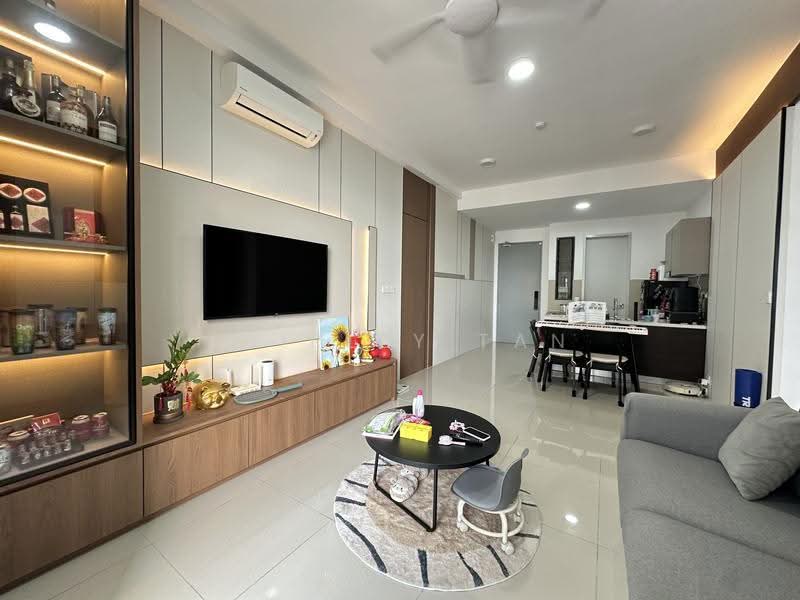 Kediaman Servis untuk Dijual di Suria Garden - Shirley Tan - Living Room - PropertyGuru.com.my