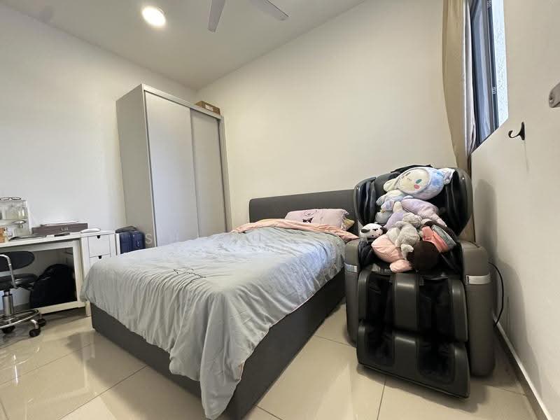 Kediaman Servis untuk Dijual di Suria Garden - Shirley Tan - Bedroom - PropertyGuru.com.my