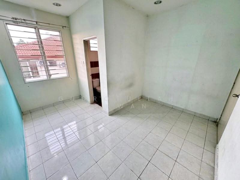 Rumah Teres 2-Tingkat untuk Dijual di Taman Vista Emas (Bangi) - Gudrotullah Ikhwan - Interior - PropertyGuru.com.my