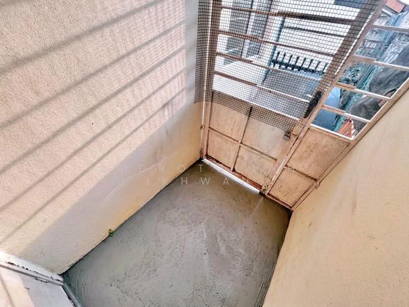 Rumah Teres 2-Tingkat untuk Dijual di Taman Vista Emas (Bangi) - Gudrotullah Ikhwan - Exterior - PropertyGuru.com.my