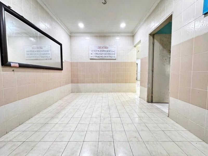 Rumah Teres 2-Tingkat untuk Dijual di Taman Vista Emas (Bangi) - Gudrotullah Ikhwan - Corridor - PropertyGuru.com.my