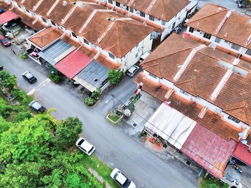 Rumah Teres 2-Tingkat untuk Dijual di Taman Vista Emas (Bangi) - Gudrotullah Ikhwan - PropertyGuru.com.my