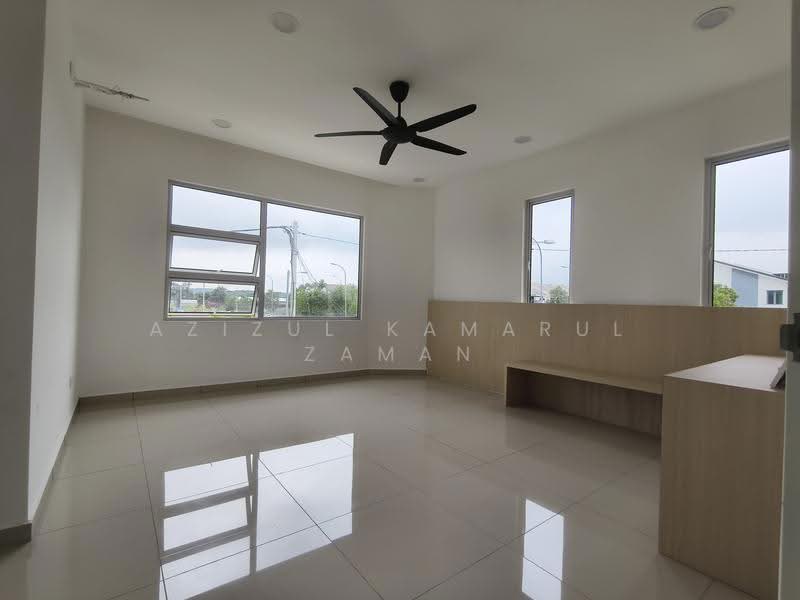 Rumah Teres 2-Tingkat untuk Dijual di Semenyih (Selangor) - Azizul Kamarul Zaman - Living Room - PropertyGuru.com.my