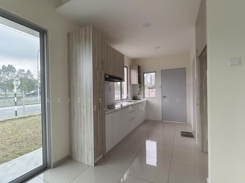 Rumah Teres 2-Tingkat untuk Dijual di Semenyih (Selangor) - Azizul Kamarul Zaman - Kitchen - PropertyGuru.com.my