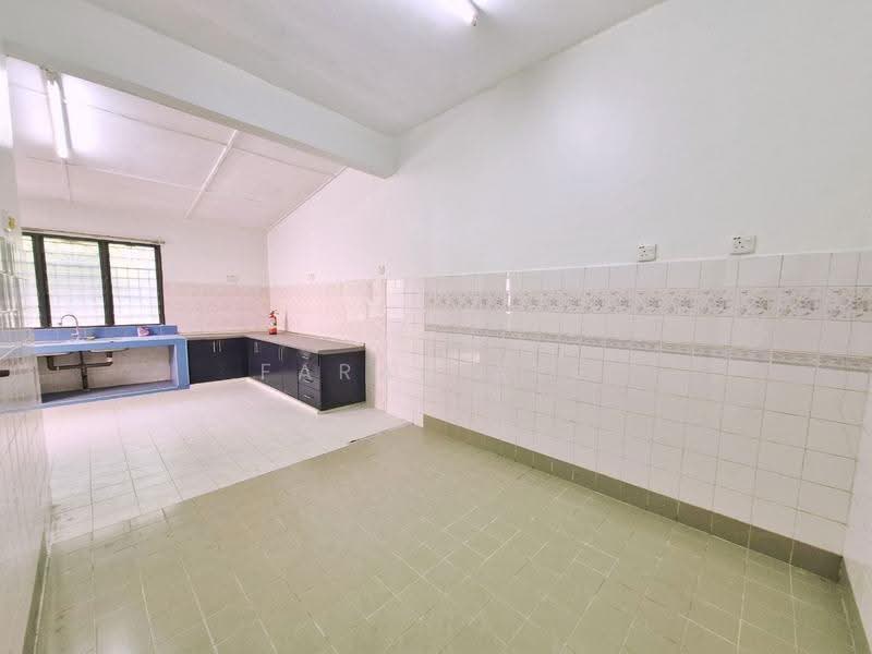 Rumah Teres 2-Tingkat untuk Dijual di Kota Damansara (Selangor) - Farah Aze - Kitchen - PropertyGuru.com.my