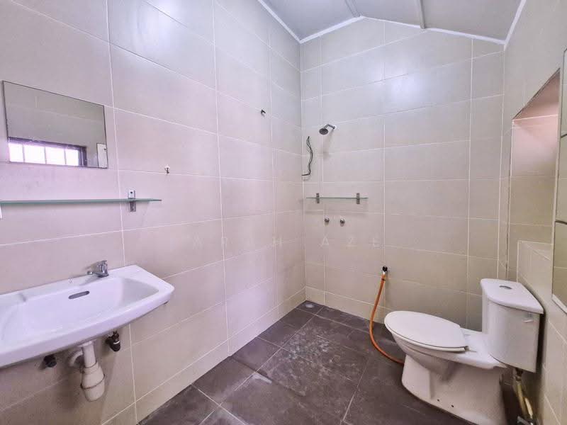 Rumah Teres 2-Tingkat untuk Dijual di Kota Damansara (Selangor) - Farah Aze - Bathroom - PropertyGuru.com.my