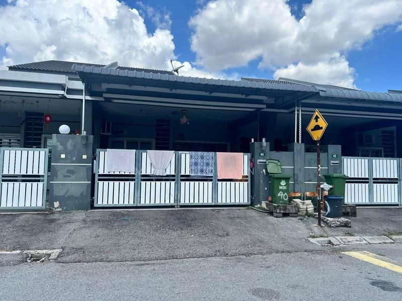 2-storey Terraced House for Sale in Lahat (Perak) - Mr Soon - Exterior - PropertyGuru.com.my