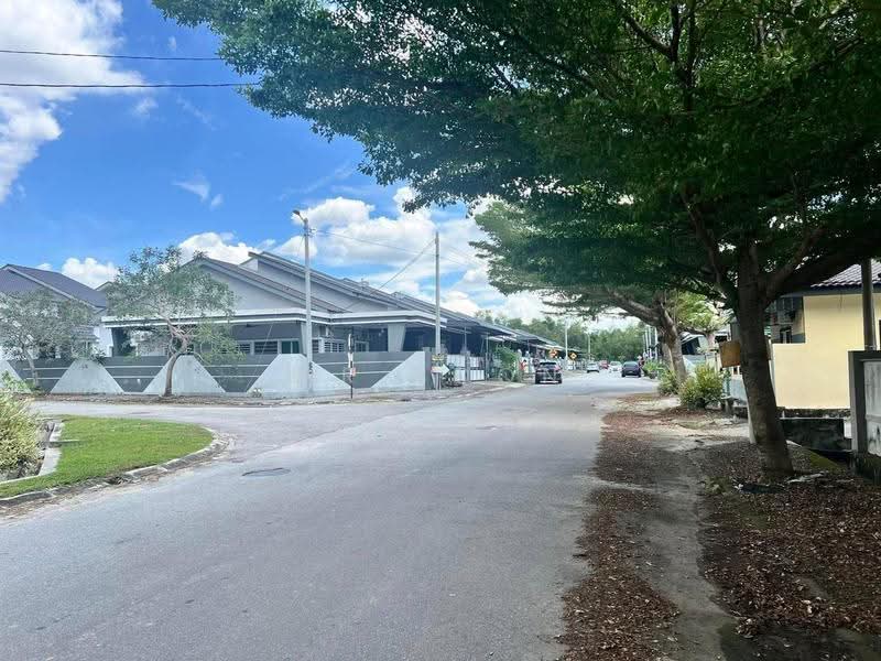 2-storey Terraced House for Sale in Lahat (Perak) - Mr Soon - Exterior - PropertyGuru.com.my