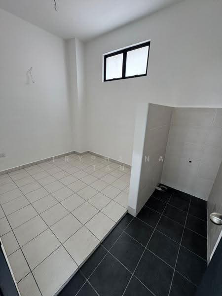 Factory for Rent in Eco Business Park 1 (Johor Bahru) - Tryphaena Tan - Interior - PropertyGuru.com.my