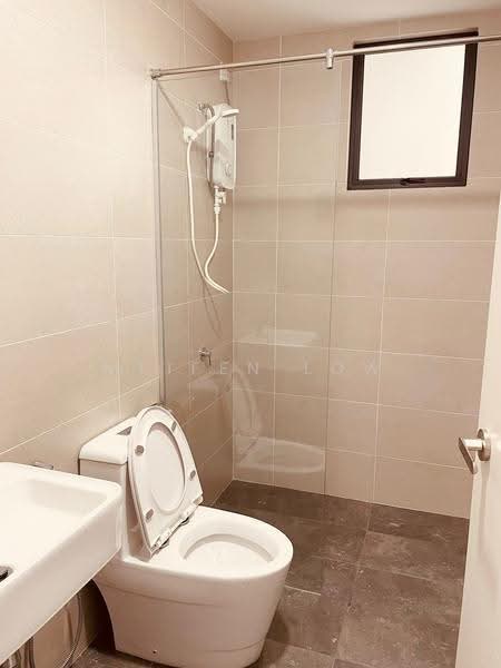 Service Residence for Sale at Far East - Meifen Low - Bathroom - PropertyGuru.com.my