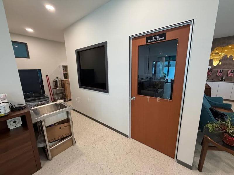 Shop / Office untuk Dijual di Country Garden Danga Bay (Johor Bahru) - Michelle Tey - PropertyGuru.com.my