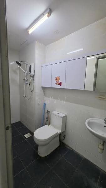 Kediaman Servis untuk Dijual di Silk Residence - KINKI CHAN - Bathroom - PropertyGuru.com.my