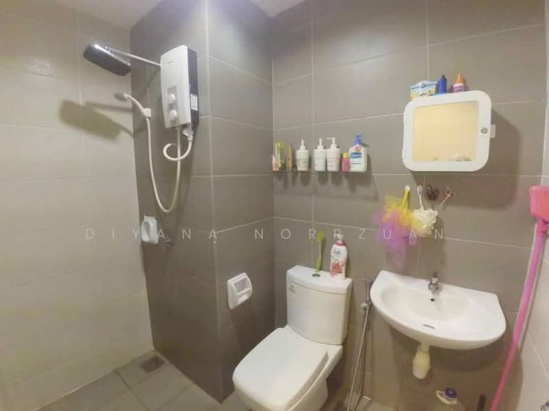 Service Residence for Sale at 3 Elements - Diyana Norrzuan - Bathroom - PropertyGuru.com.my