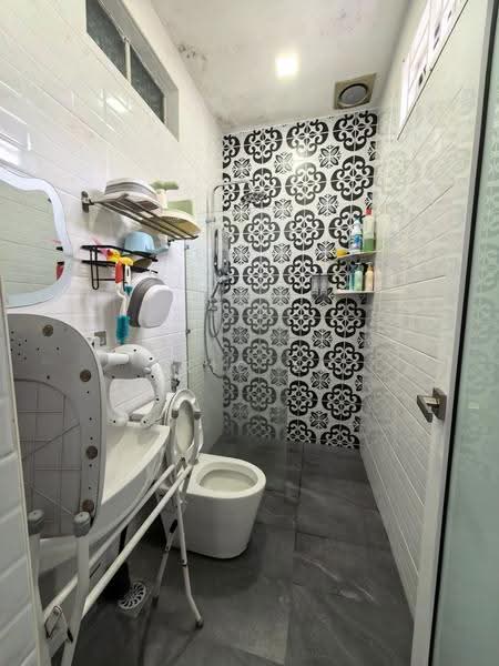 1-storey Terraced House for Sale in Taman Nusa Damai (Pasir Gudang) - Eric Er - Bathroom - PropertyGuru.com.my