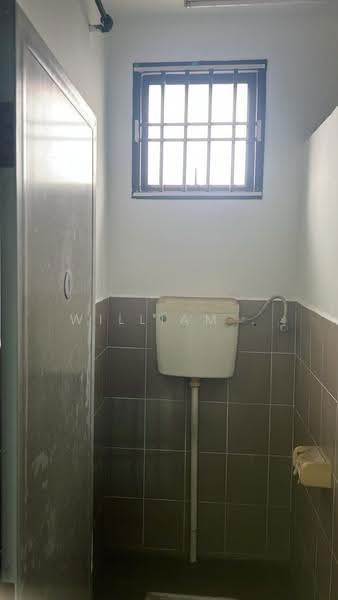 Retail Space untuk Disewa di Batu Pahat (Johor) - William . - Bathroom - PropertyGuru.com.my