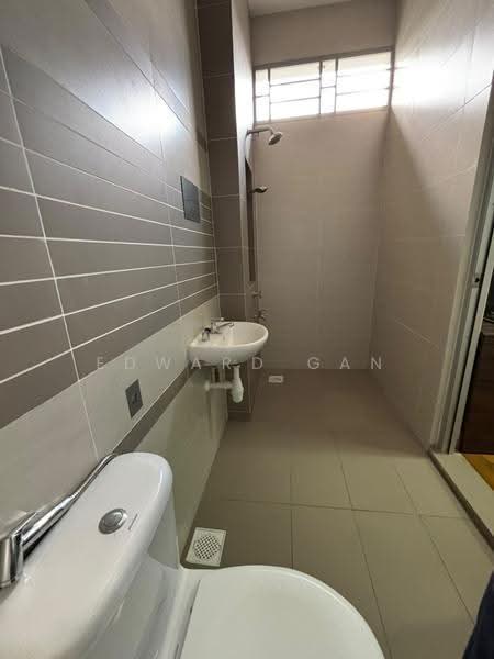 Kondominium untuk Dijual di The Seed Taman Sutera Utama - Edward Gan - Bathroom - PropertyGuru.com.my