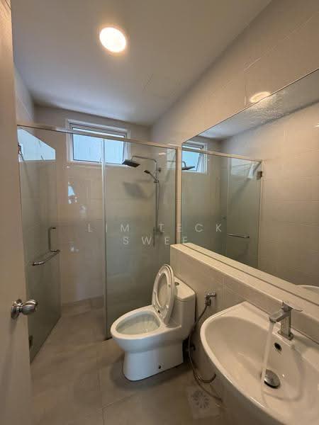Service Residence for Rent at Parkland Residence - Lim Teck Swee - Bathroom - PropertyGuru.com.my