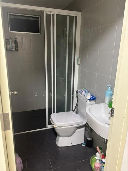 Service Residence for Rent at Cerrado Residence @ Southville City - Zev Azez - Bathroom - PropertyGuru.com.my