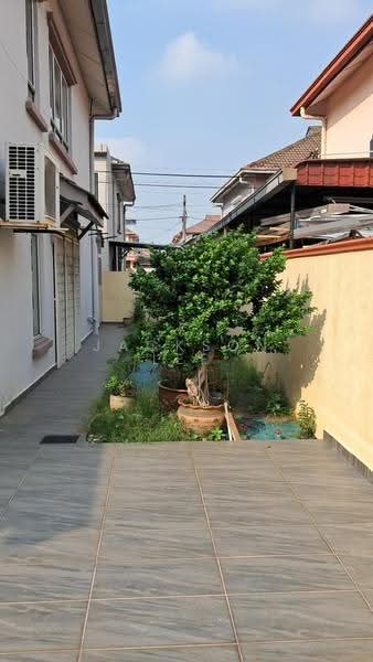 2-storey Terraced House for Sale in Bandar Bukit Tinggi 2 (Klang) - Jackson Lee - Exterior - PropertyGuru.com.my