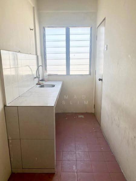 Pangsapuri untuk Dijual di Apartment Melor - Ahmad Muslim - Kitchen - PropertyGuru.com.my