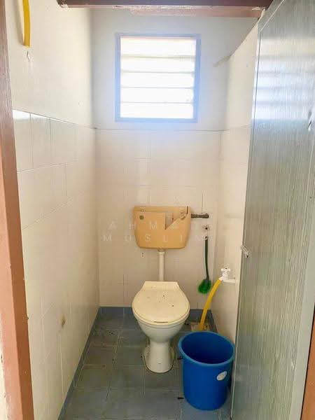 Pangsapuri untuk Dijual di Apartment Melor - Ahmad Muslim - Bathroom - PropertyGuru.com.my