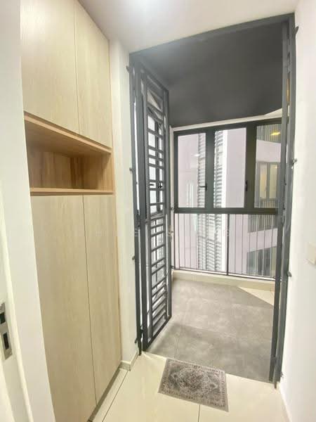 Kondominium untuk Disewa di The Valley Residences @ SkySierra - Chee Seng - Balcony - PropertyGuru.com.my