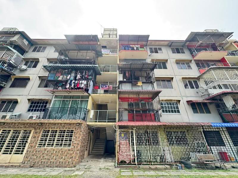 Flat for Sale at Flat Pkns Shah Alam Seksyen 18 - Norafian SMH - Exterior - PropertyGuru.com.my
