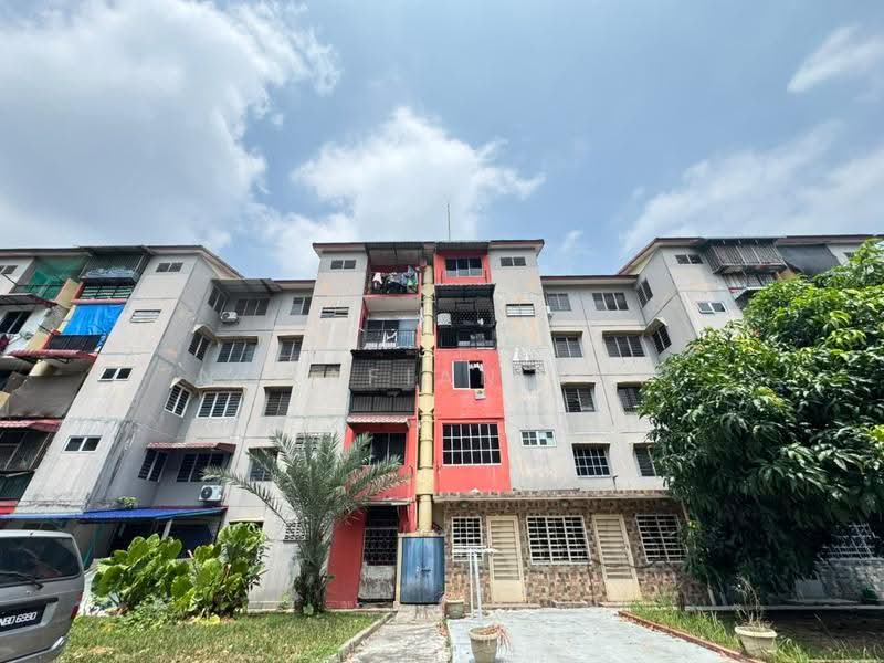 Flat for Sale at Flat Pkns Shah Alam Seksyen 18 - Norafian SMH - Exterior - PropertyGuru.com.my