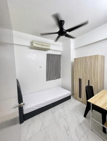 Condominium for Sale at Vista Komanwel A - CK Yee - Bedroom - PropertyGuru.com.my