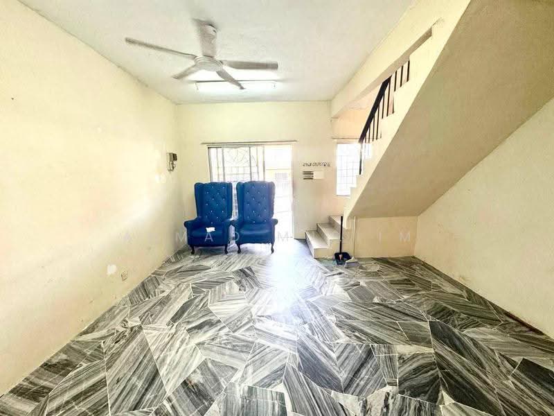 2-storey Terraced House for Sale in Taman Cheras Awana (Cheras) - Ahmad Muslim - Living Room - PropertyGuru.com.my