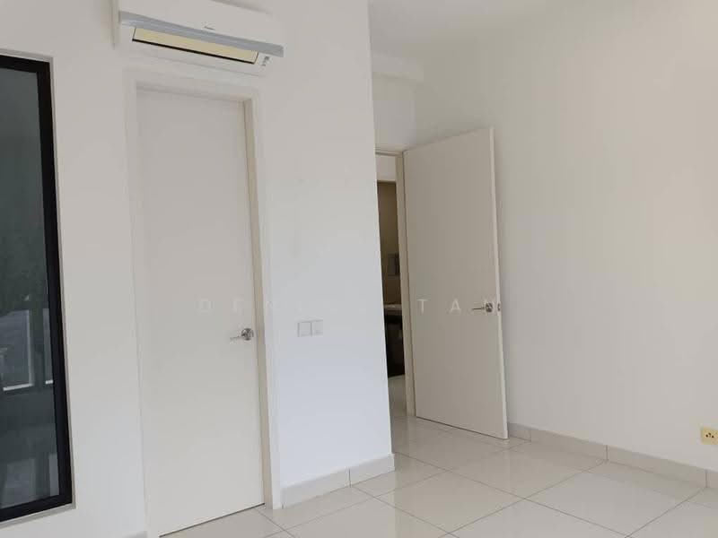 Pangsapuri untuk Disewa di Eco Nest @ Eco Botanic - Denice Tan - Bedroom - PropertyGuru.com.my