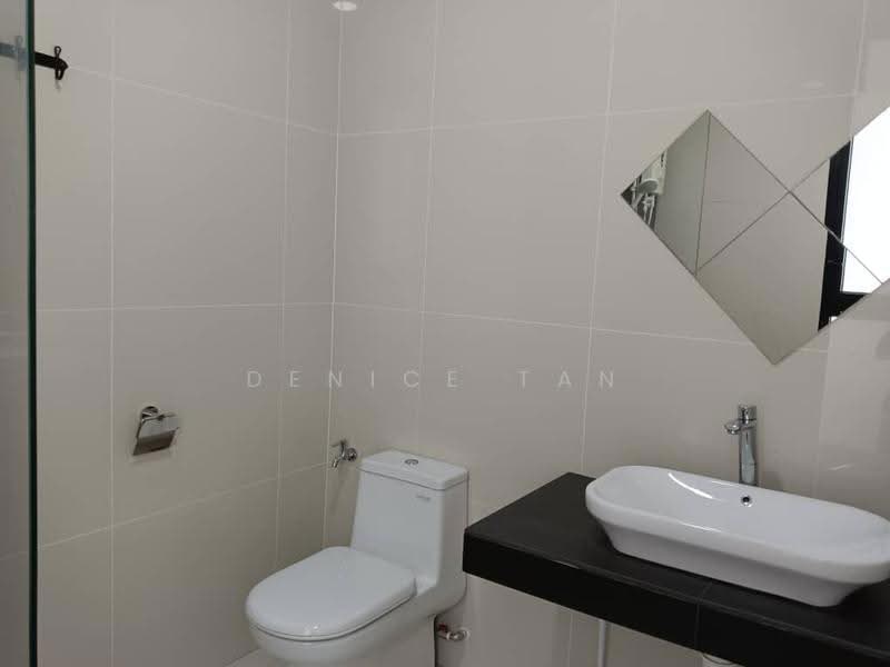 Pangsapuri untuk Disewa di Eco Nest @ Eco Botanic - Denice Tan - Bathroom - PropertyGuru.com.my