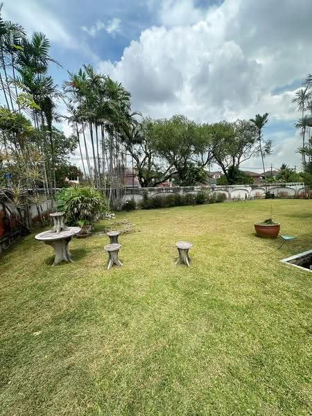 Bungalow House untuk Dijual di Taman Perling (Perling) - Zoey Lee - Garden - PropertyGuru.com.my