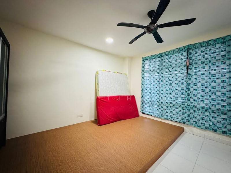Rumah Teres 2-Tingkat untuk Dijual di Taman Pulai Hijauan (Skudai) - Susi Tjhang - Bedroom - PropertyGuru.com.my
