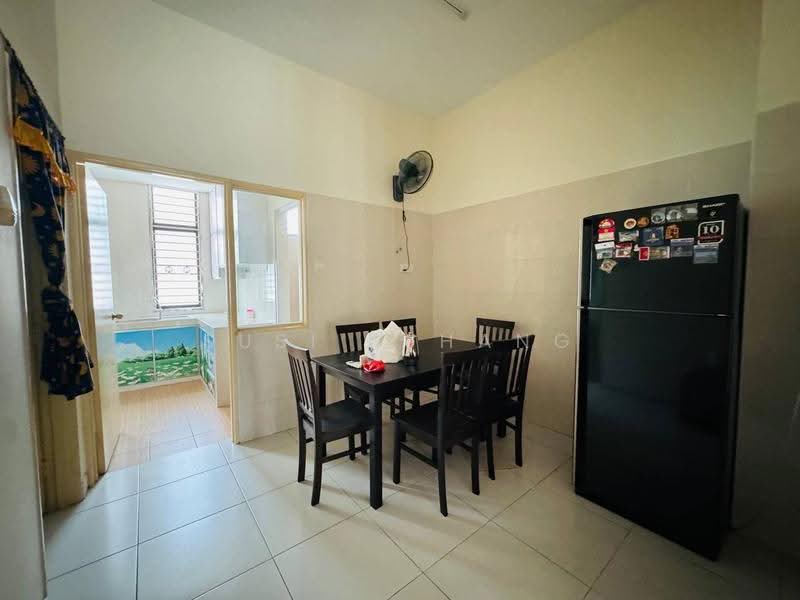 Rumah Teres 2-Tingkat untuk Dijual di Taman Pulai Hijauan (Skudai) - Susi Tjhang - Kitchen - PropertyGuru.com.my