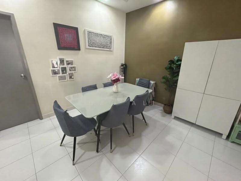 Rumah Teres 2-Tingkat untuk Dijual di Nilai Impian (Nilai) - Fuad Ali - Dining Room - PropertyGuru.com.my