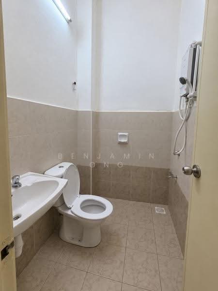 Rumah Teres 1-Tingkat untuk Disewa di Taman Setia Indah (Tebrau) - Benjamin Ong - Bathroom - PropertyGuru.com.my