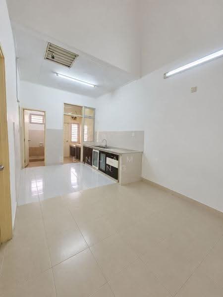 Rumah Teres 1-Tingkat untuk Disewa di Taman Setia Indah (Tebrau) - Benjamin Ong - Kitchen - PropertyGuru.com.my