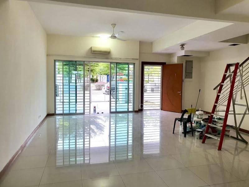 Rumah Teres untuk Dijual di Puchong (Selangor) - Cl Khoo - Living Room - PropertyGuru.com.my