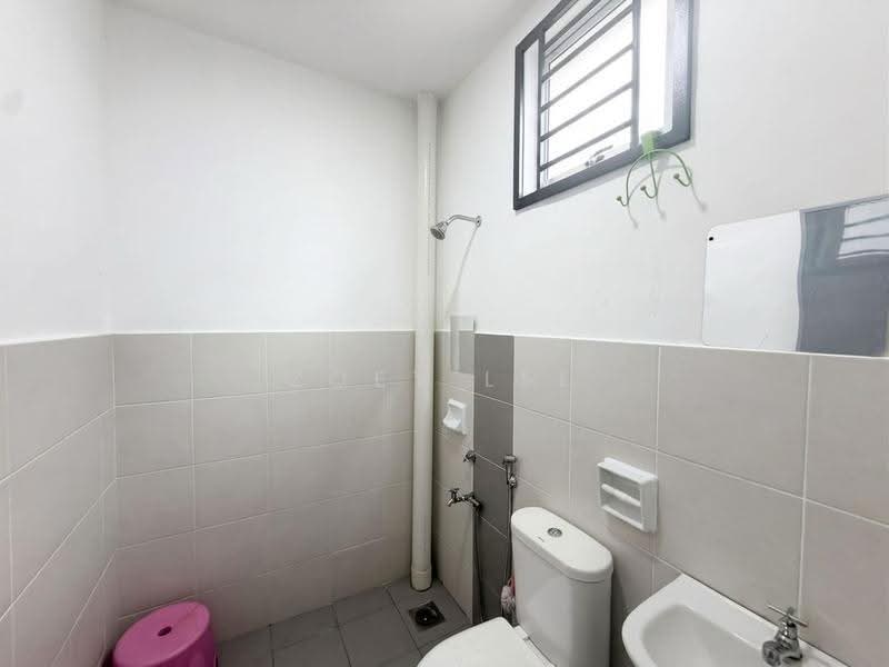 2-storey Terraced House for Sale in Johor Bahru (Johor) - Zoey Lee - Bathroom - PropertyGuru.com.my