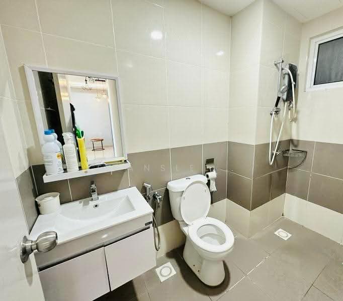 Service Residence for Rent at Garden @ One South - Evanslee . - Bathroom - PropertyGuru.com.my