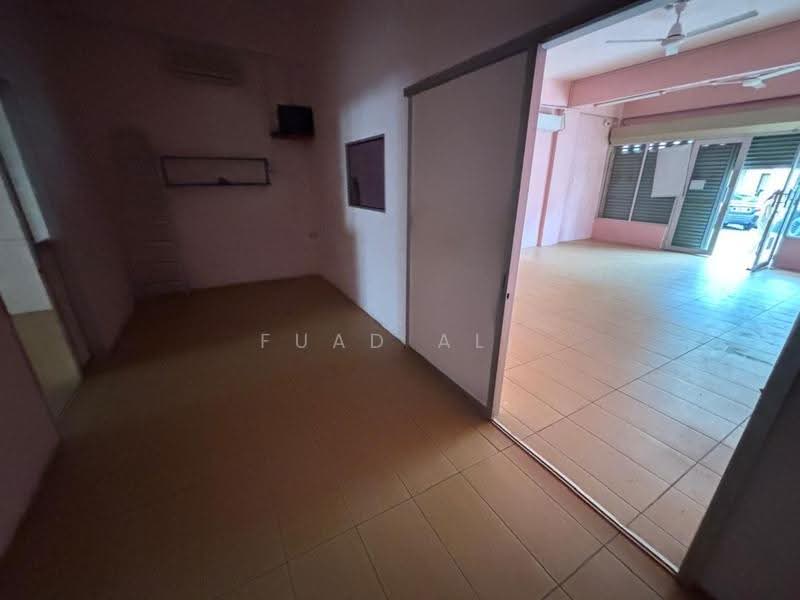 Shop / Office for Rent in Sepang (Selangor) - Fuad Ali - Interior - PropertyGuru.com.my