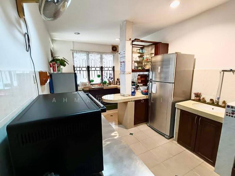2-storey Terraced House for Sale in Damai Murni (Cheras) - Ahmad Muslim - Kitchen - PropertyGuru.com.my