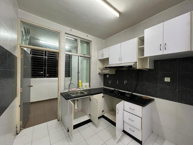 Apartment for Rent at M'tiara - Jessy Yip - Kitchen - PropertyGuru.com.my